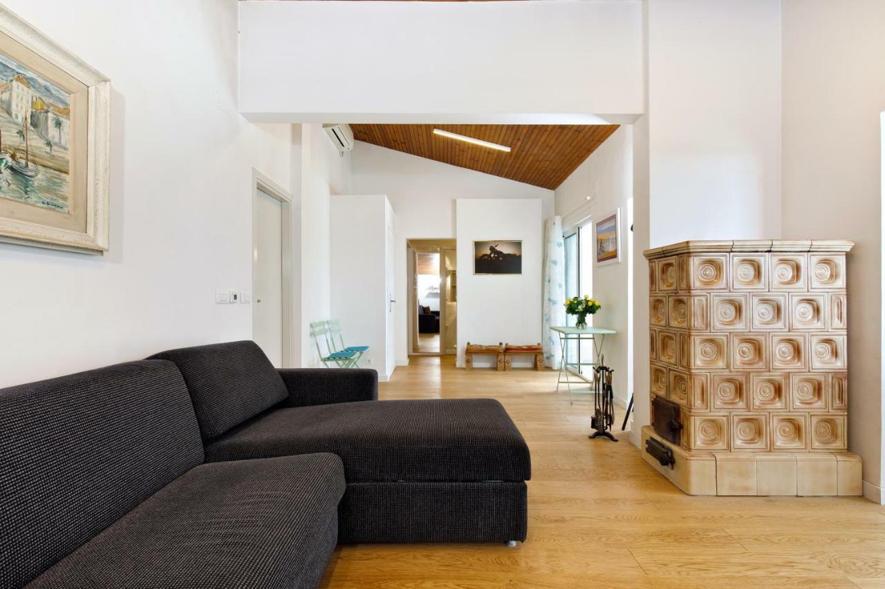 & Nugal Apartment *