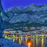 Apartment & Rooms Nugal Makarska